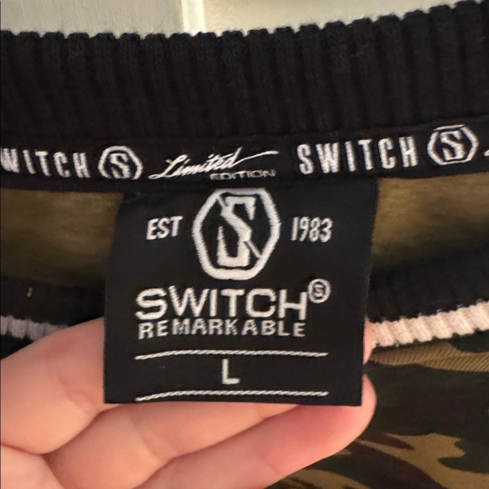Switch Remarkable Women’s Limited Edition Pullover NWOT Size Large Adjustable - Picture 7 of 9